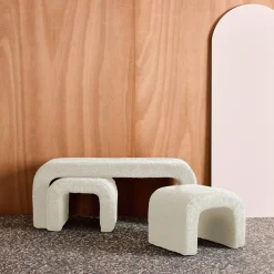 Bank und Satzhocker Bouclé