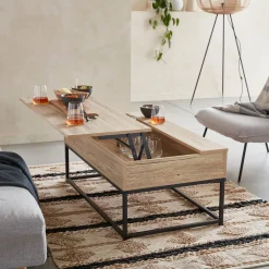 Couchtisch im industriellen Stil mit hochklappbarer Tischplatte