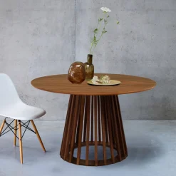 Esstisch mit Holzlook, Beine aus Tannenholz, 4 Sitze