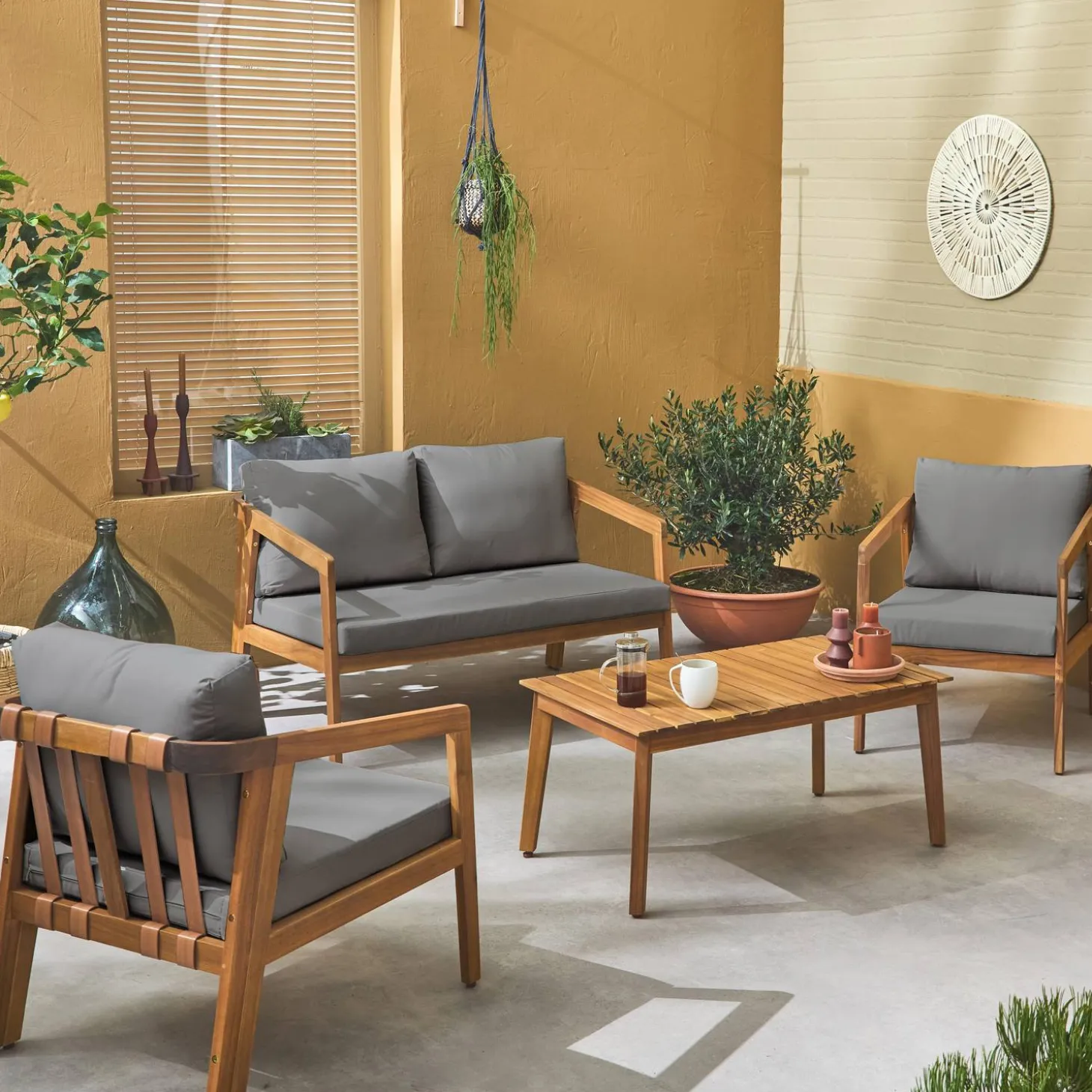 Gartenmöbelset für 4 Personen aus Akazienholz