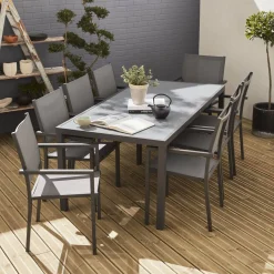 Gartentisch aus Aluminium + 8 Sessel