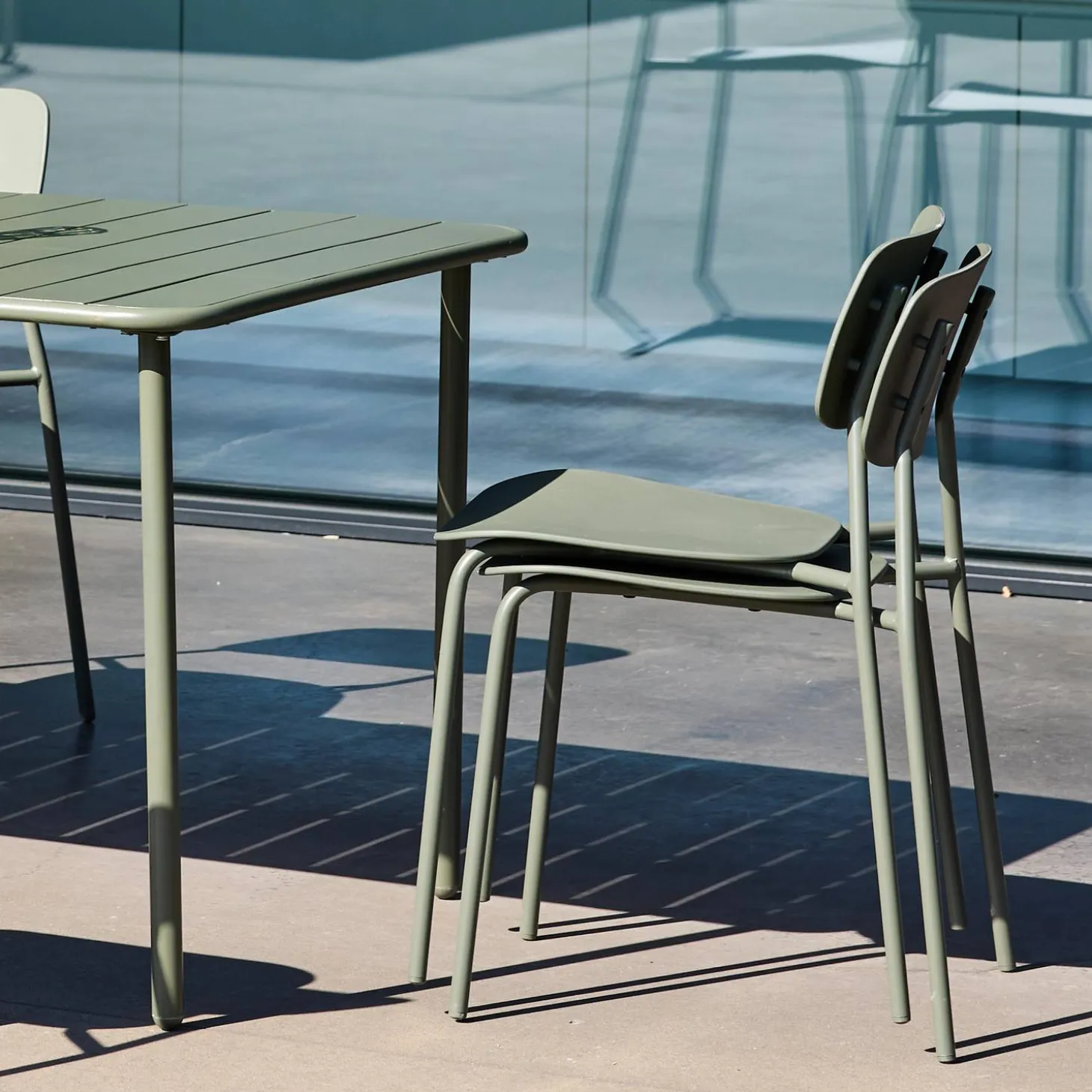 Gartentisch aus Stahl + 6 Stühle