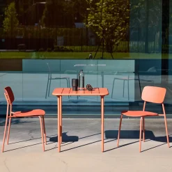 Gartentisch aus Stahl + 2 Stühle