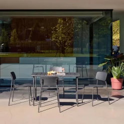 Gartentisch aus Stahl + 4 Stühle