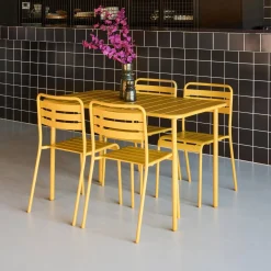 Gartentisch + 4 Stühle aus Stahl