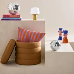 Hocker mit Stauraum und Bouclé-Bezug