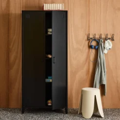 Industrieller Metall-Kleiderschrank mit 2 Türen, 4 Regalböden, 1 Kleiderstange