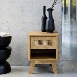 Nachttisch mit Schublade und Nische in Holz- und mit Rattan-Geflecht