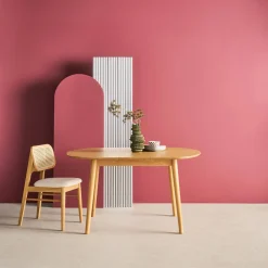 Ovaler ausziehbarer Esszimmer-Tisch Heveaholz und Eichenfurnier, für 4-6 Personen
