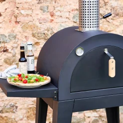 Pizzaofen für Outdoor mit Ablage
