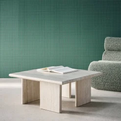 Quadratischer Couchtisch