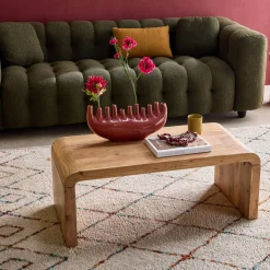 Rechteckiger Couchtisch aus massivem Akazienholz