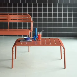 Rechteckiger Couchtisch aus Stahl für den Garten