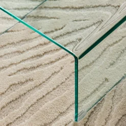 Rechteckige und quadratische Satztische aus gehärtetem Glas