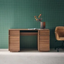 Schreibtisch Holzlook 2 Türen 2 Schubladen 1 Ablage 140 cm