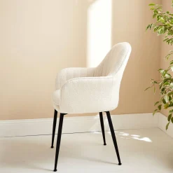 Sessel mit Bouclé Teddystoff und Metallbeinen