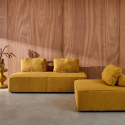 Sessel und 2-Sitzer Sofa mit Bouclé-Bezug für ein modulares Sofa
