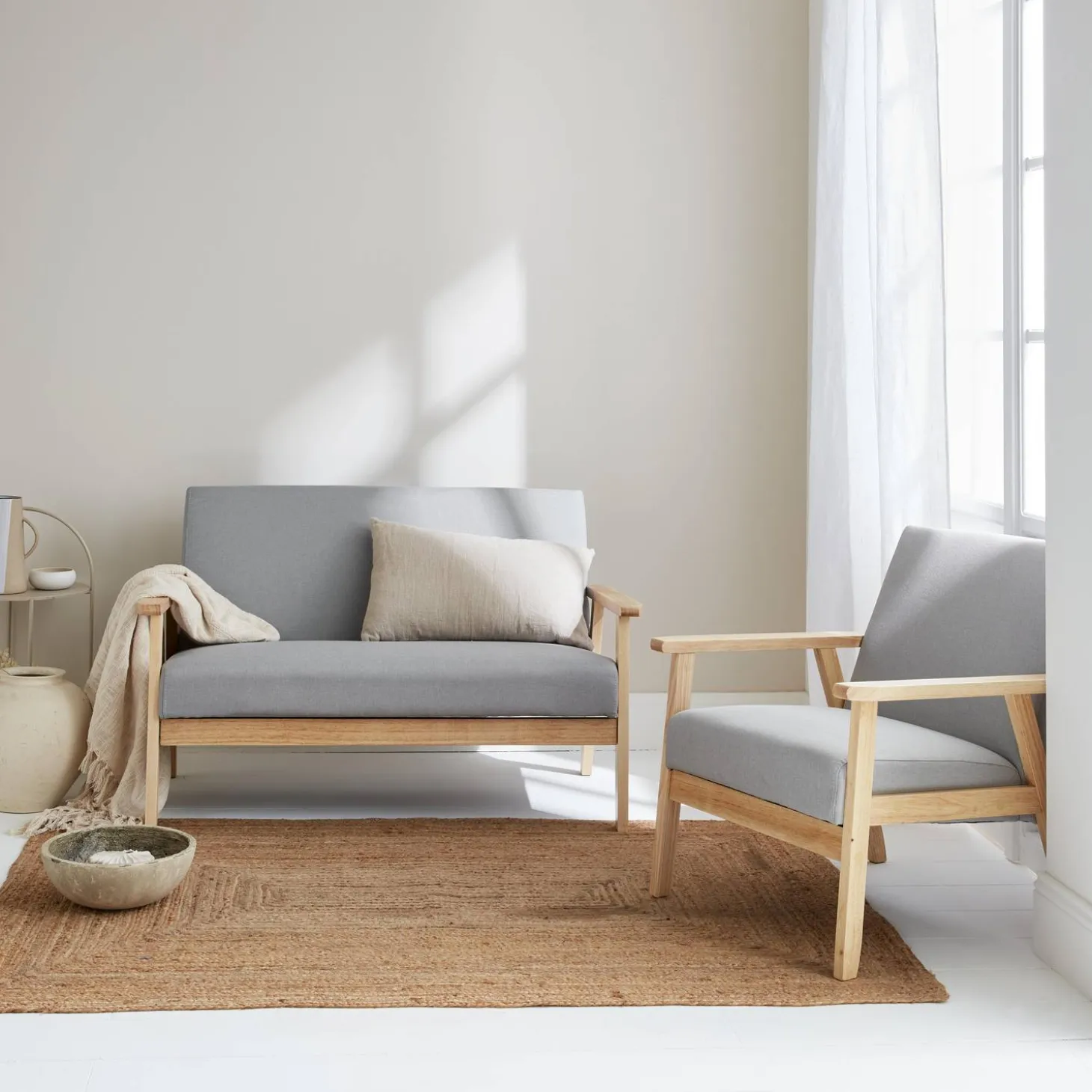 Set Sessel und 3-Sitzer Sitzbank aus Hevea-Holz mit Stoffbezug
