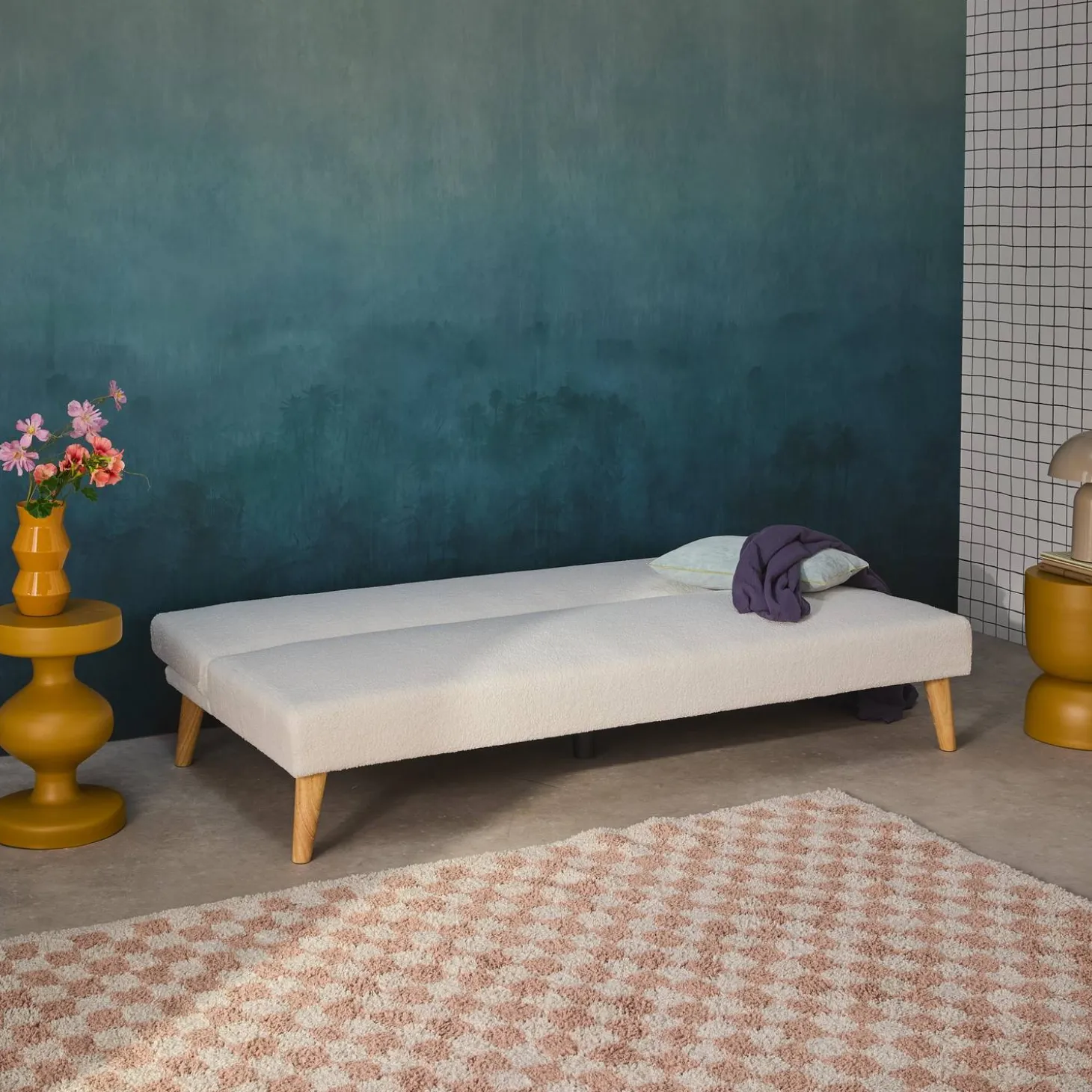 3-Sitzer Schlafsofa mit Bouclé-Bezug und Holzfüßen