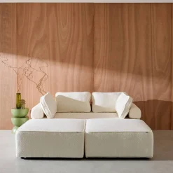 2-Sitzer Sofa und 2 Sessel mit Bouclé-Bezug für ein modulares Sofa
