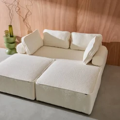 2-Sitzer Sofa und 2 Sessel mit Bouclé-Bezug für ein modulares Sofa