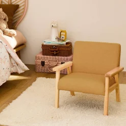 Skandinavischer Kindersessel aus Hevea-Holz