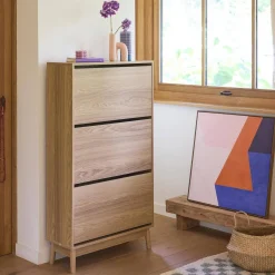 Skandinavischer Schuhschrank mit Holzdekor