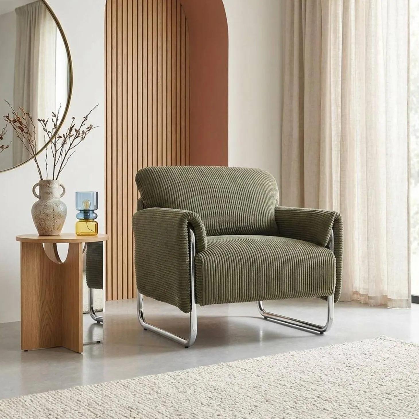 Vintage-Sessel mit Cordbezug und verchromtem Gestell