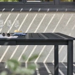 Ausziehbarer Gartentisch aus Aluminium 199/258,5cm für 12 Personen