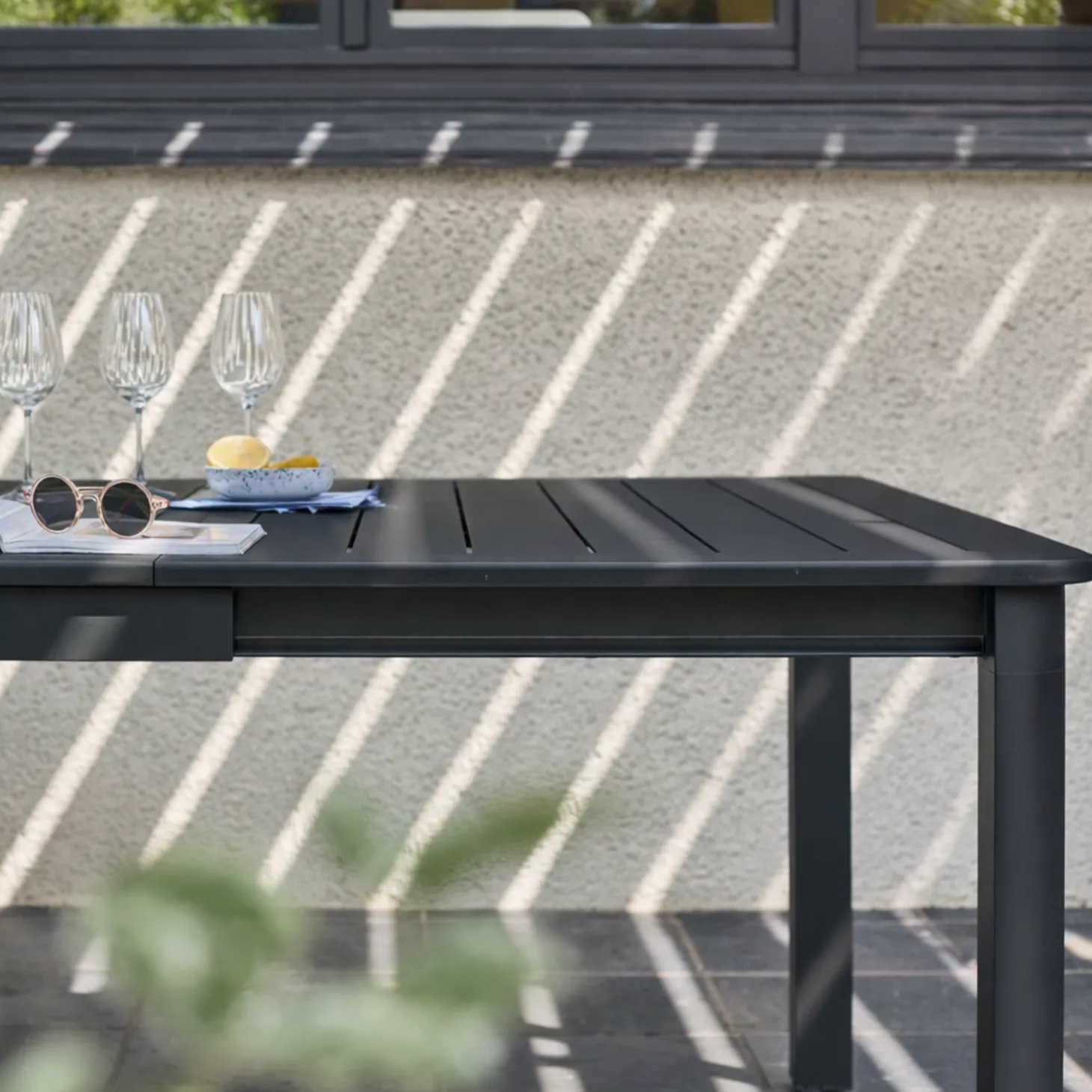 Ausziehbarer Gartentisch aus Aluminium 199/258,5cm für 12 Personen