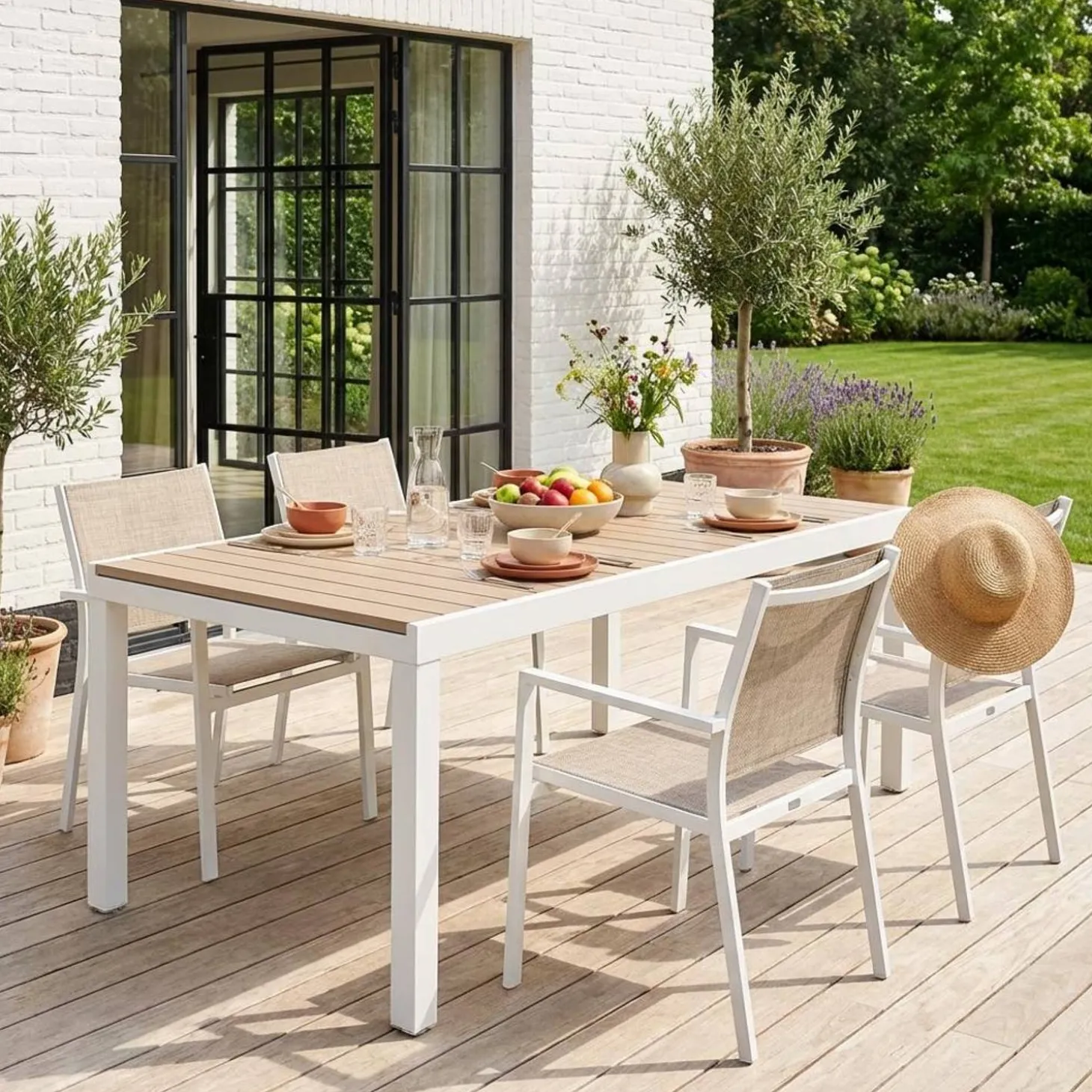 Ausziehbarer Gartentisch aus Aluminium für 10-12 Personen