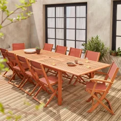 Ausziehbarer Gartentisch aus Holz, 10 Stühle
