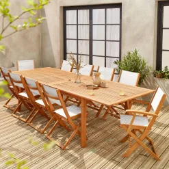 Ausziehbarer Gartentisch aus Holz, 10 Stühle
