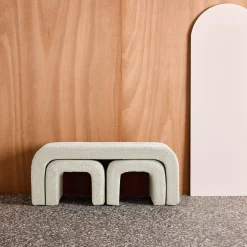 Bank und Satzhocker Bouclé