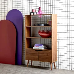 Bücherregal in nussbaumfarbener Holzoptik, 2 Türen 3 Ebenen