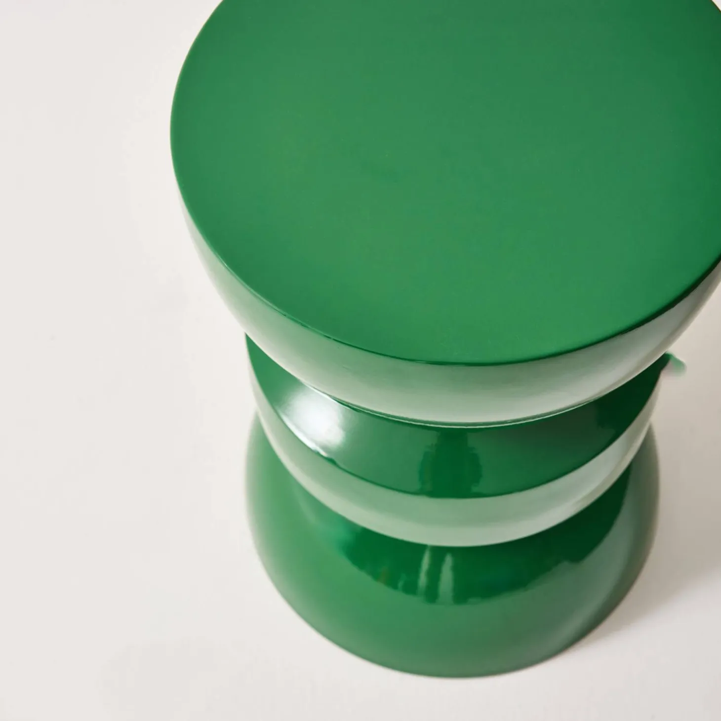 Beistelltisch, Sofatisch, Nachttisch aus Metall mit Glanzeffekt Ø32 x H44,5cm