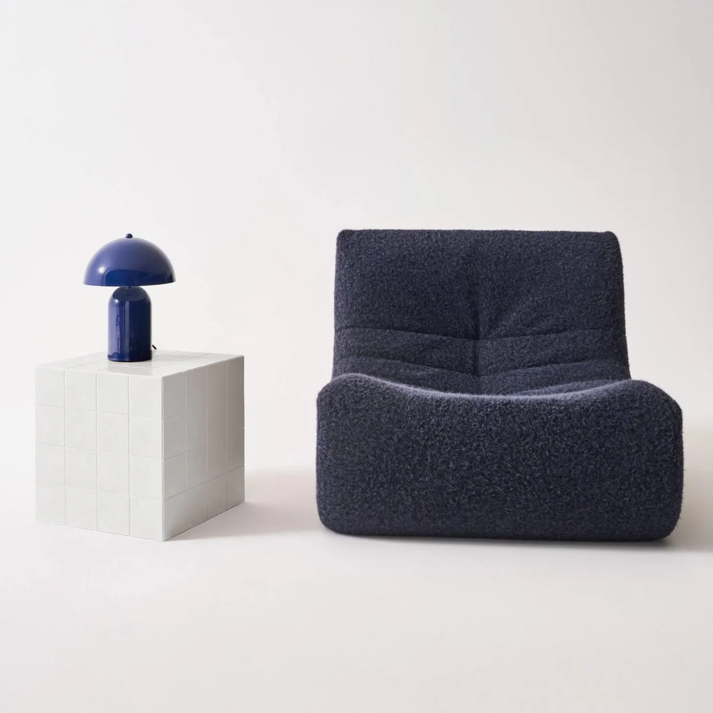 Couchtisch, kubischer Beistelltisch in Zementfliesen-Optik 40 x 40 cm