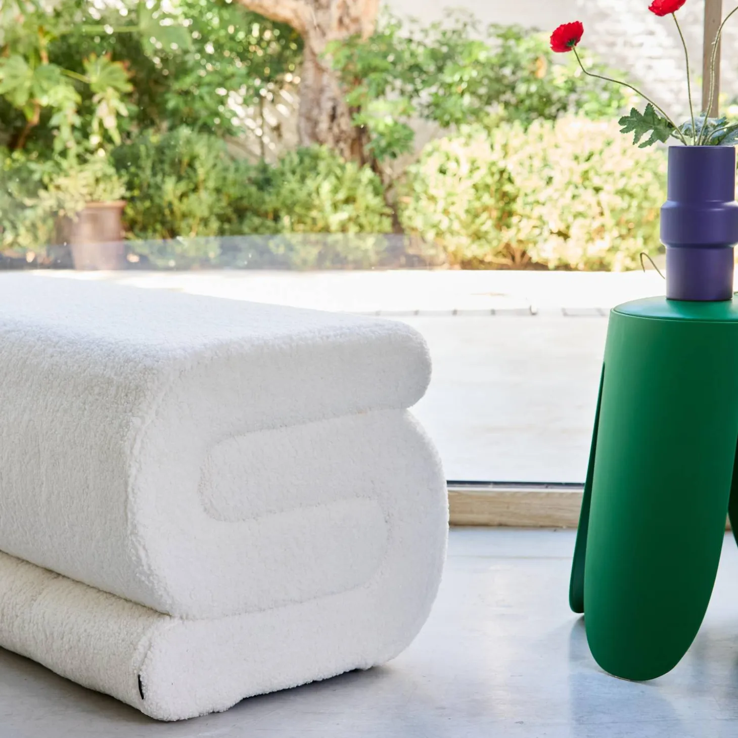 Design Bank mit Bouclé-Bezug 1-2 Plätze