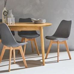 4er-Set skandinavische Stühle mit Holzbeinen