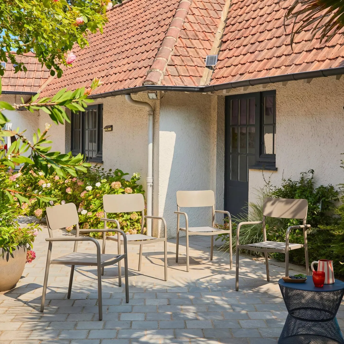 4er-Set stapelbare Gartensessel aus Aluminium und Textilene