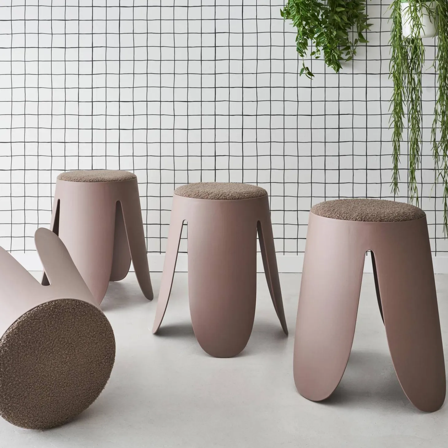 4er Set stapelbare Hocker, strukturierter Bouclébezug
