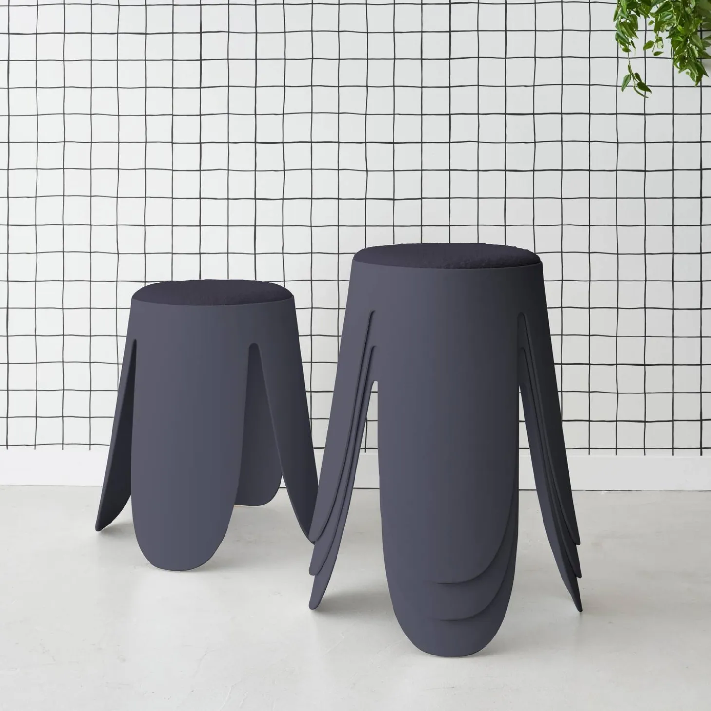 4er Set stapelbare Hocker, strukturierter Bouclébezug