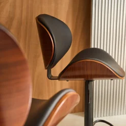 2er-Set verstellbare Barhocker mit Holzdekor und Kunstleder