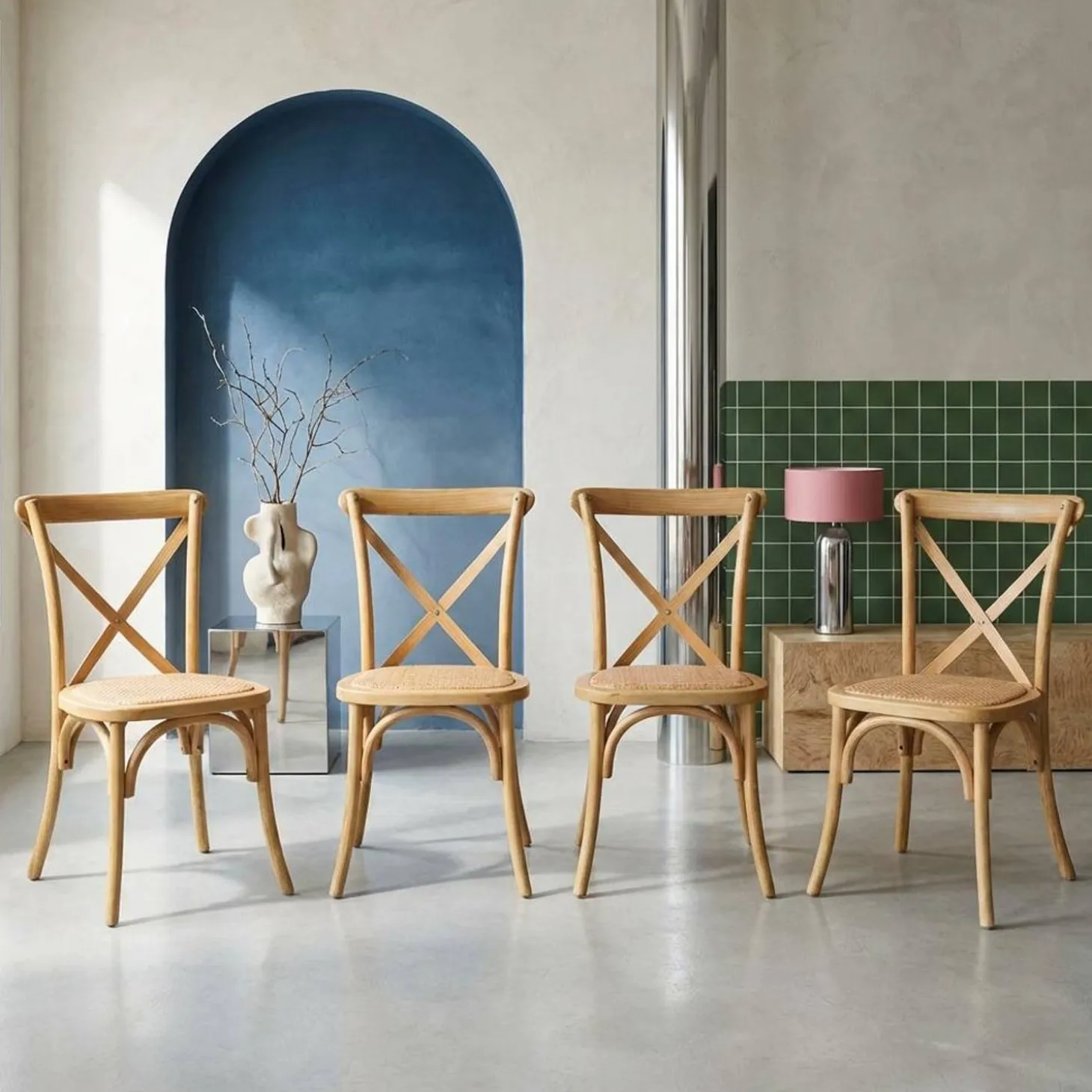 4er-Set Vintage Bistro-Stühle aus Holz mit Rattan