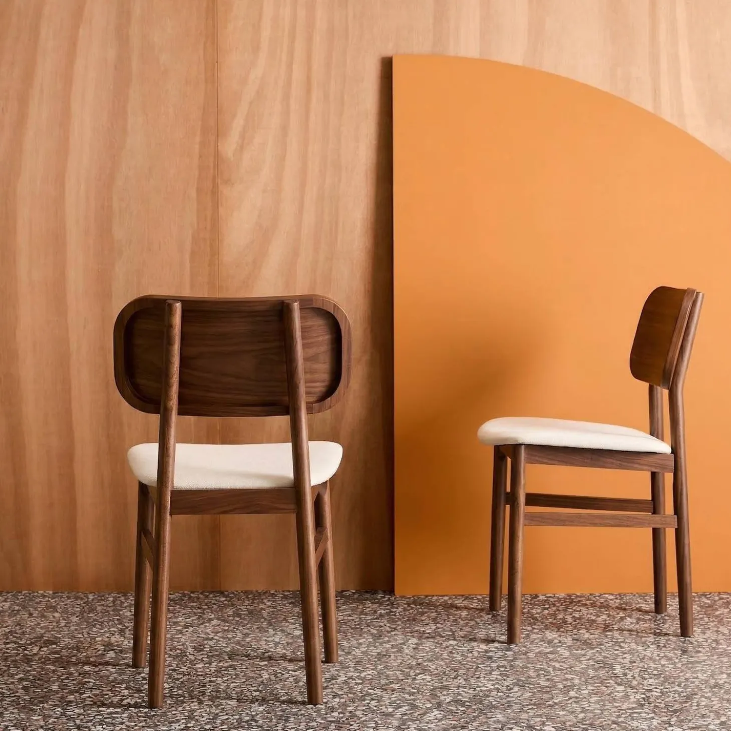 2er-Set Vintage-Stühle aus Heveaholz, Sitz mit Stoffbezug