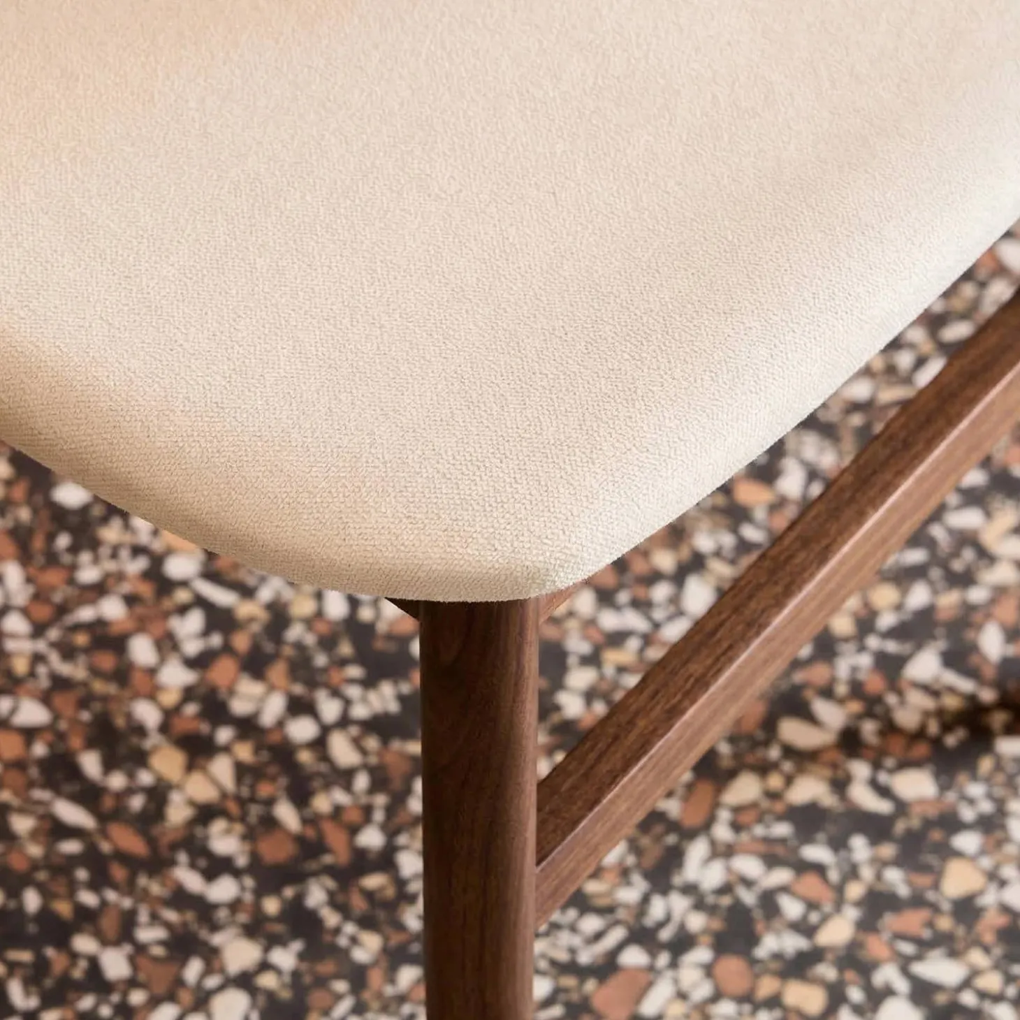2er-Set Vintage-Stühle aus Heveaholz, Sitz mit Stoffbezug