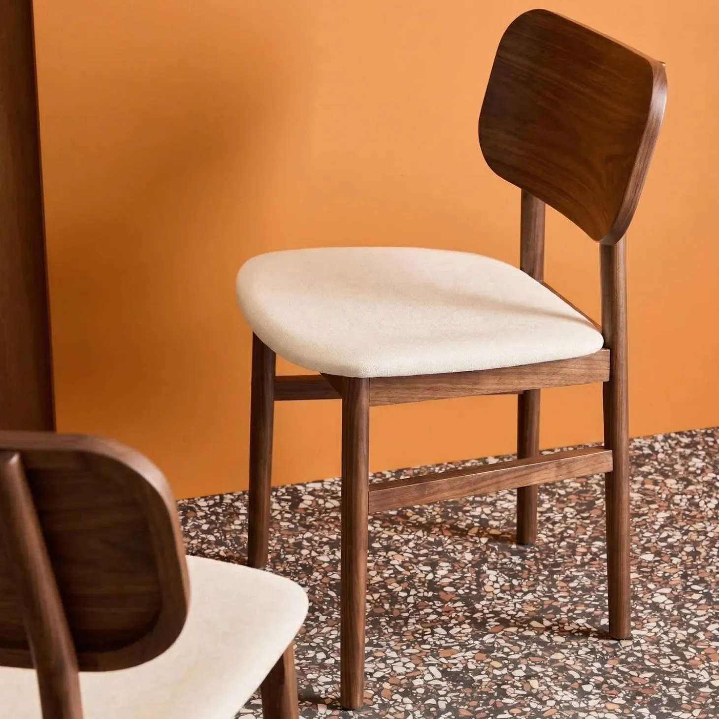 2er-Set Vintage-Stühle aus Heveaholz, Sitz mit Stoffbezug