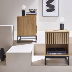 2er-Set zeitgenössische Nachttische mit geriffelter Holzoptik 1 Schublade