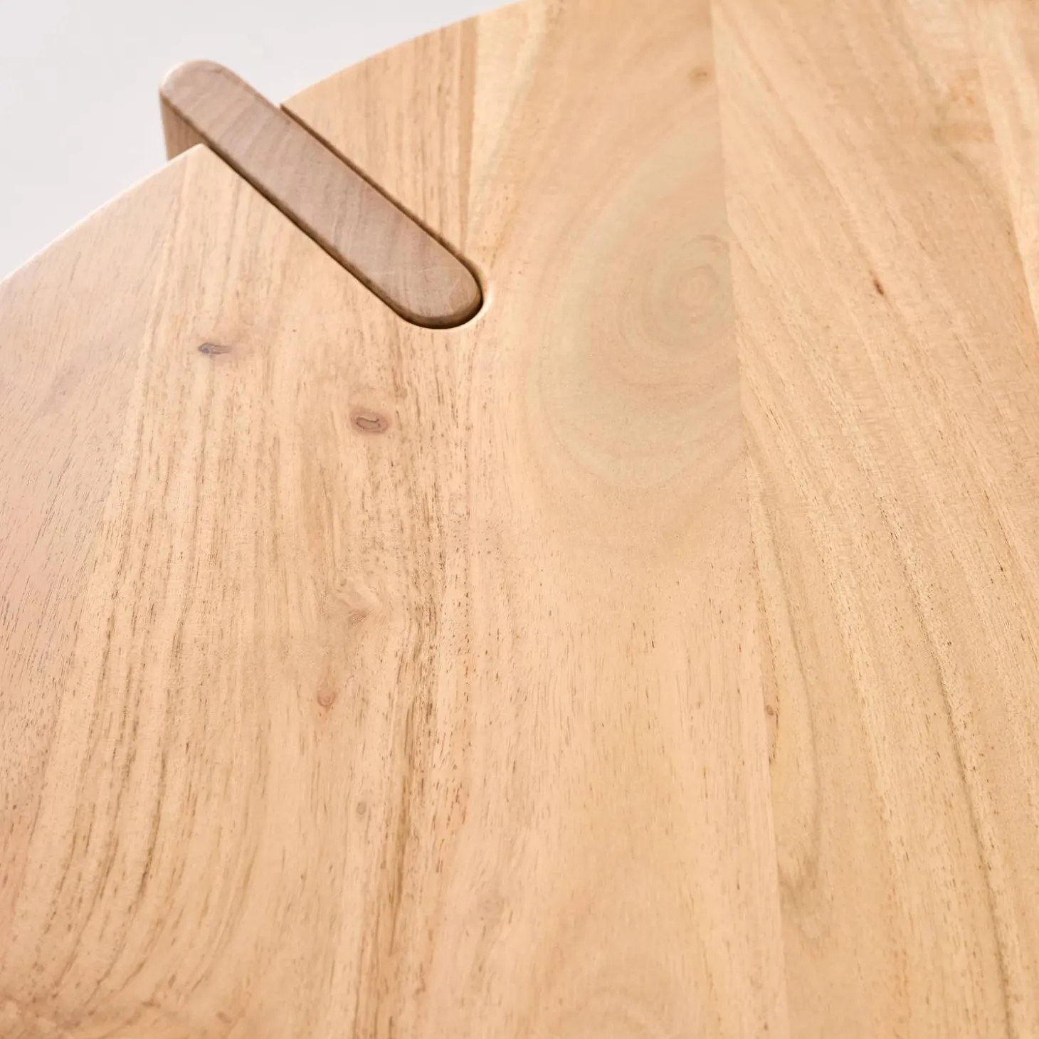 Exotischer runder Couchtisch aus Massivholz