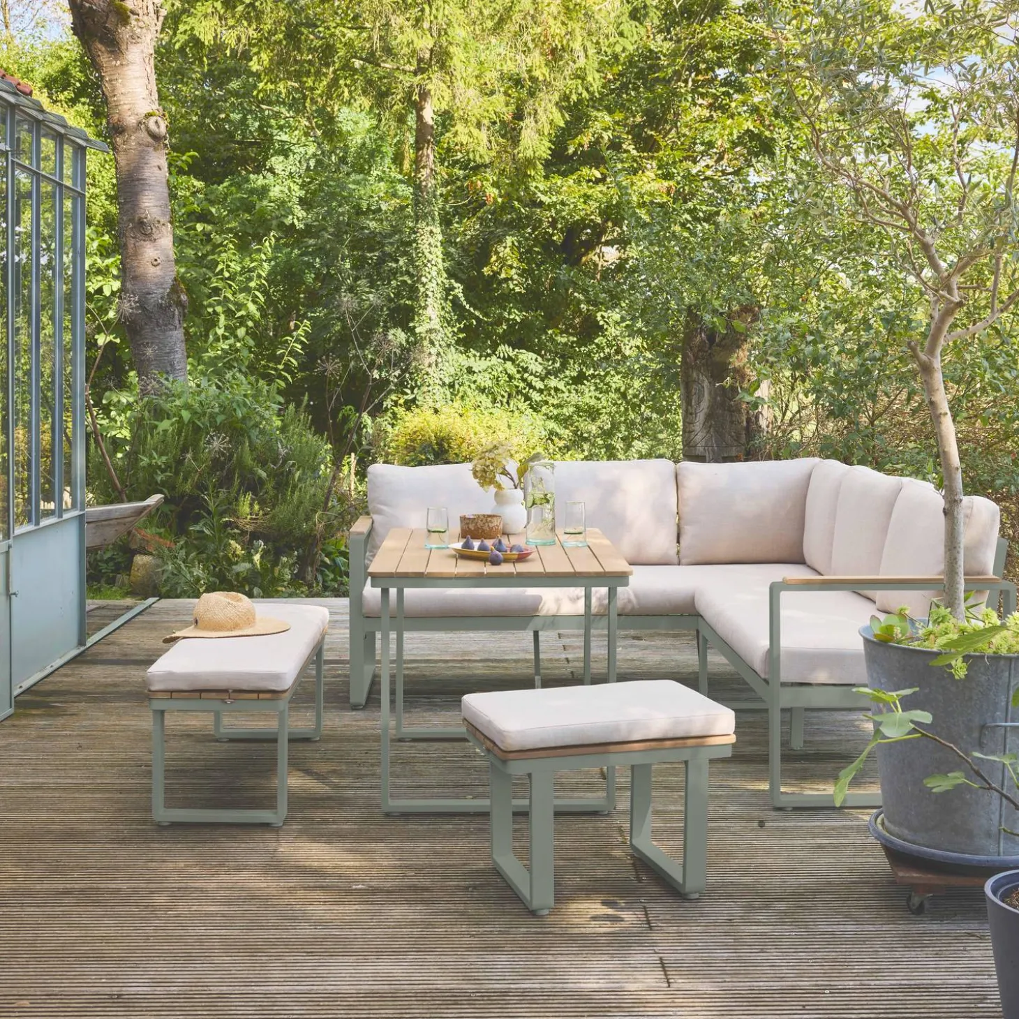 Gartenlounge-Set für 8 Personen aus Akazienholz und Aluminium